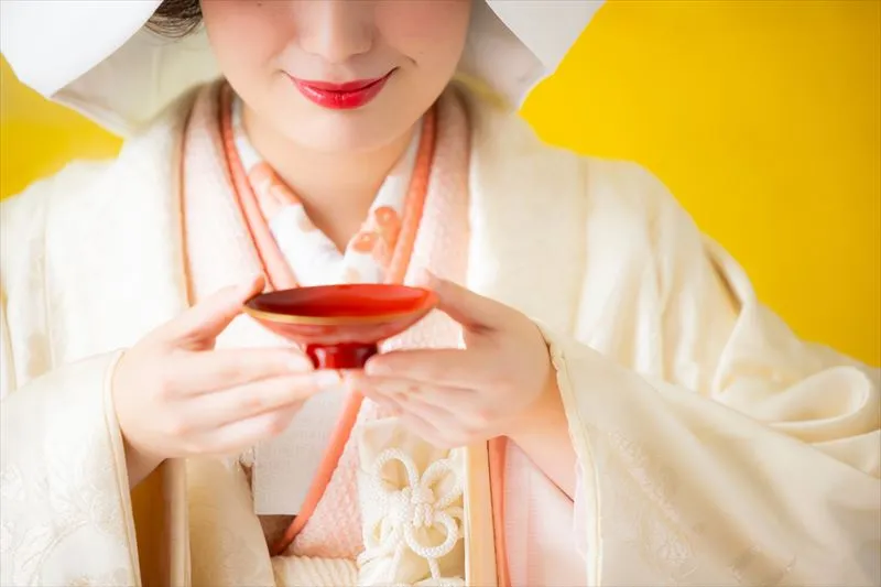 白打掛と色打掛の魅力とは